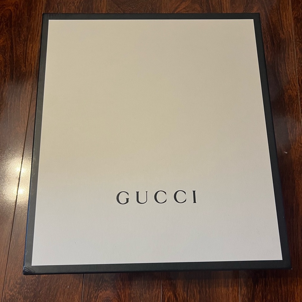 Gucci Black Crystal Leather Chelsea Boots with GG Hardware - Picture 3 of 9
